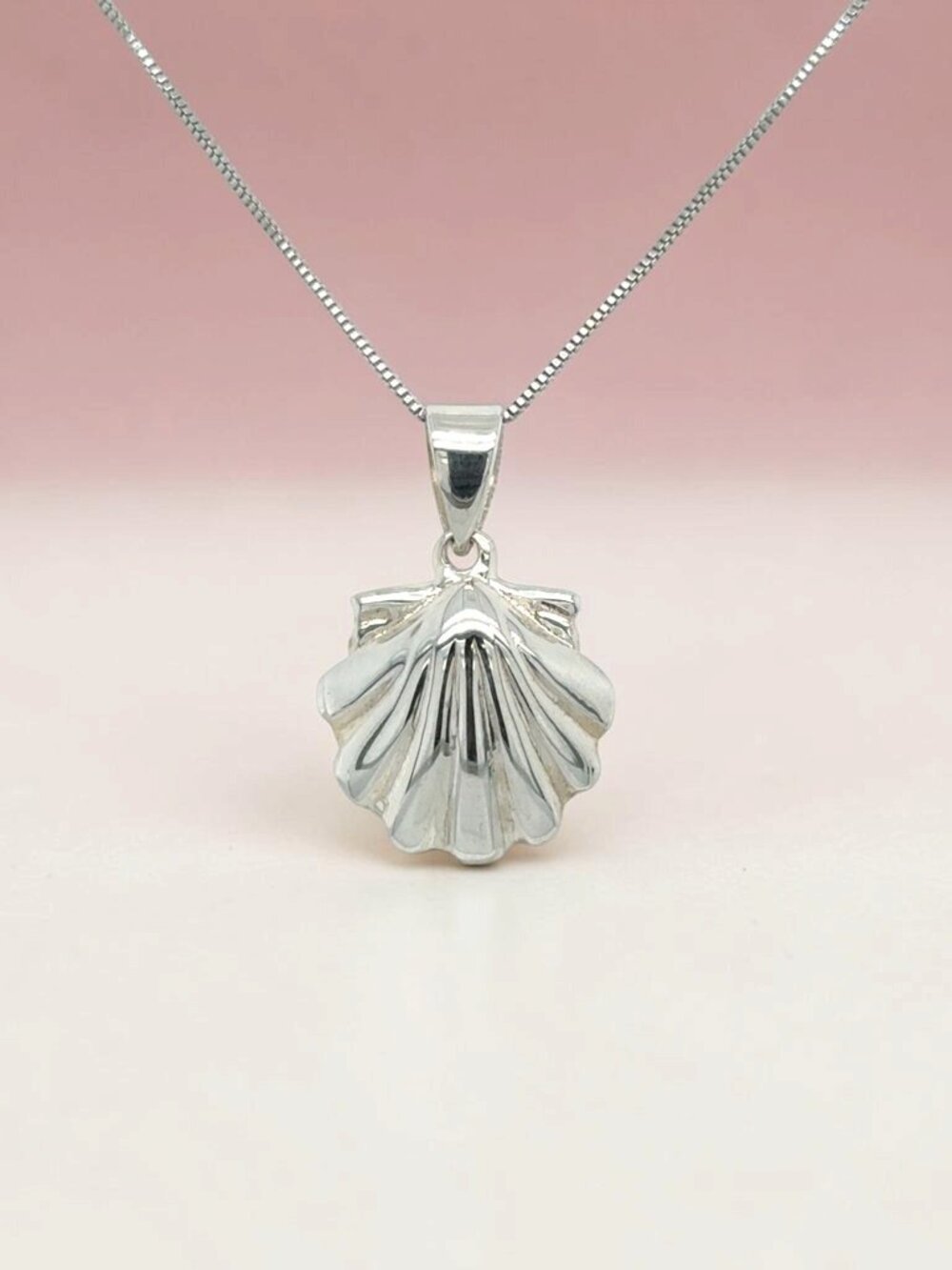Seashell Pendant in 925 Sterling Silver